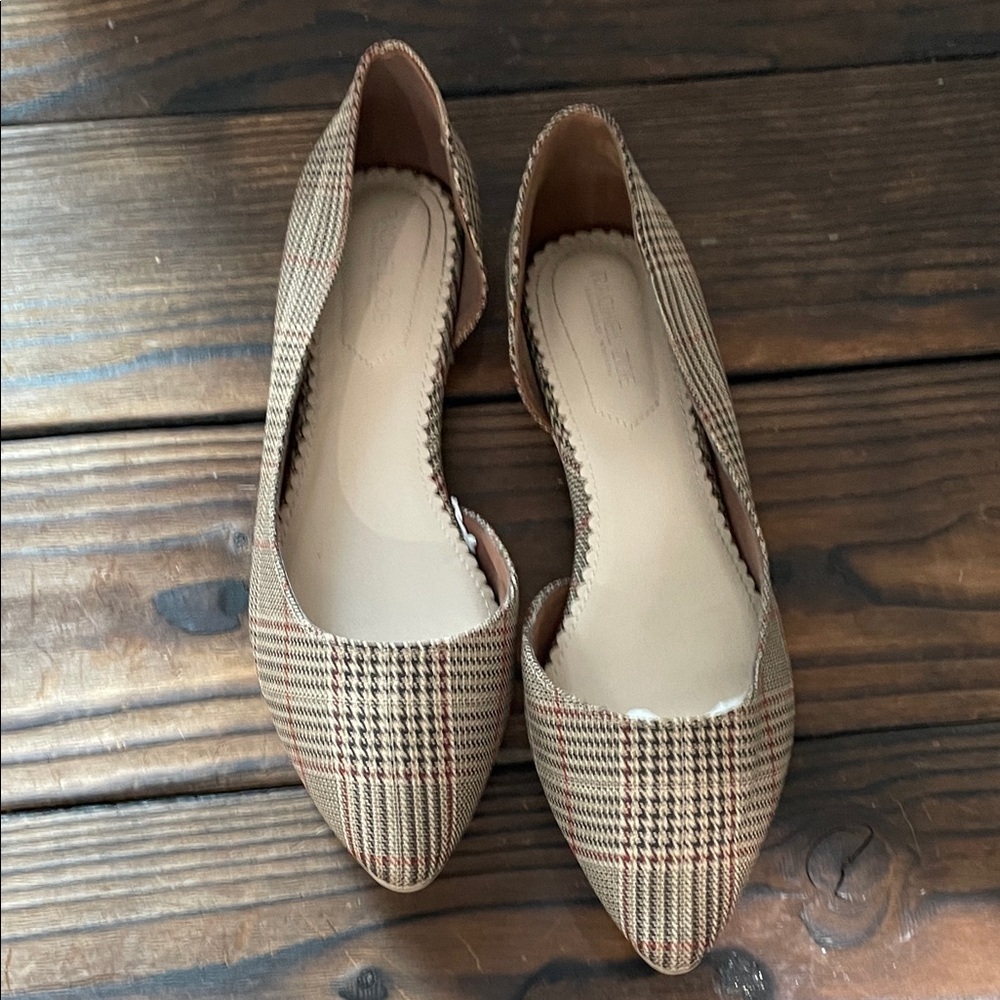 Rachel Zoe Black and Tan Fall Flats